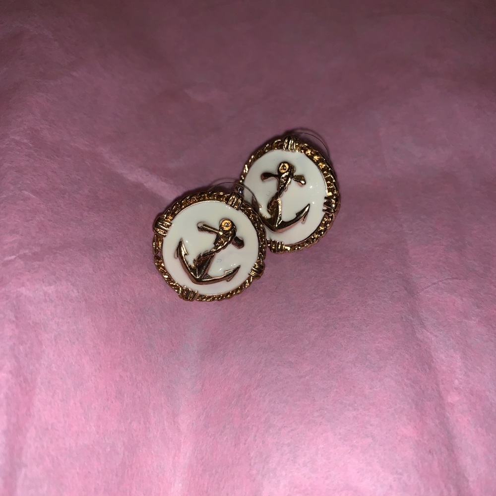 ‼️White and gold anchor stud earrings